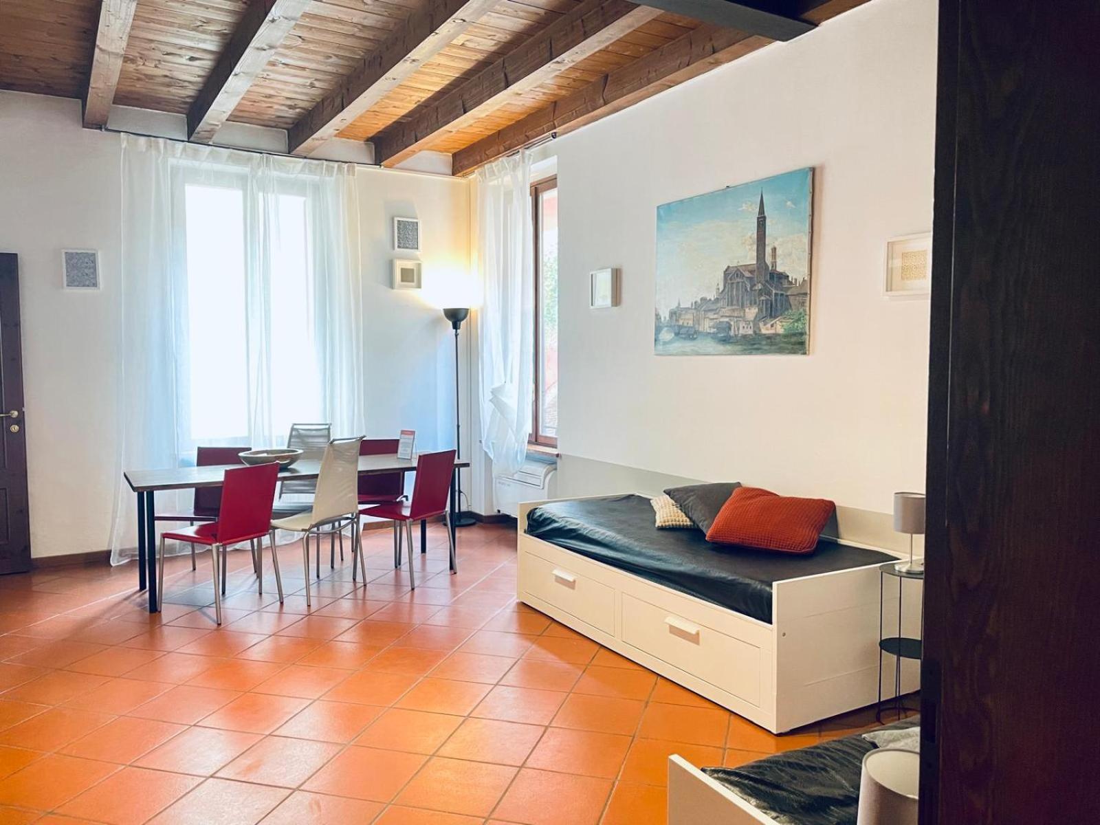 Sottoriva 12 City Center Large Apartment Verona Bagian luar foto